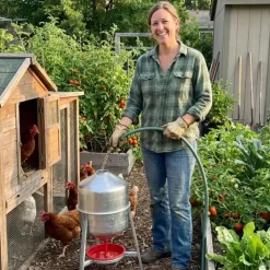Abreuvoir poules et volailles métal galvanisé 30 L sur pieds à l'unité