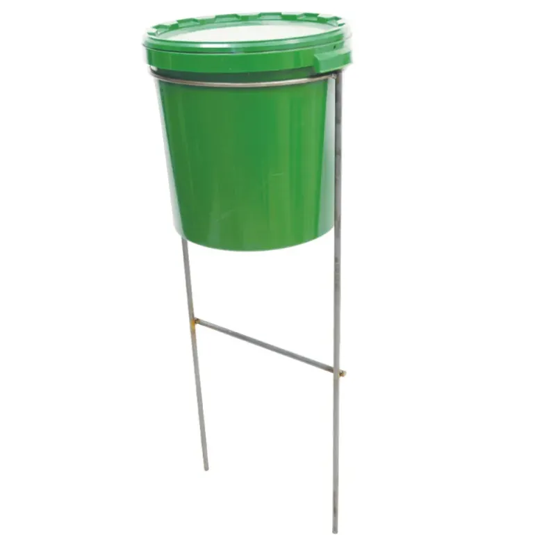 Agrainoir gibier 30L avec pied 106 cm unité ou lot de 10