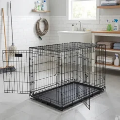 Cage métal grillagée avec plateau noir 122 x 75 x 82 cm