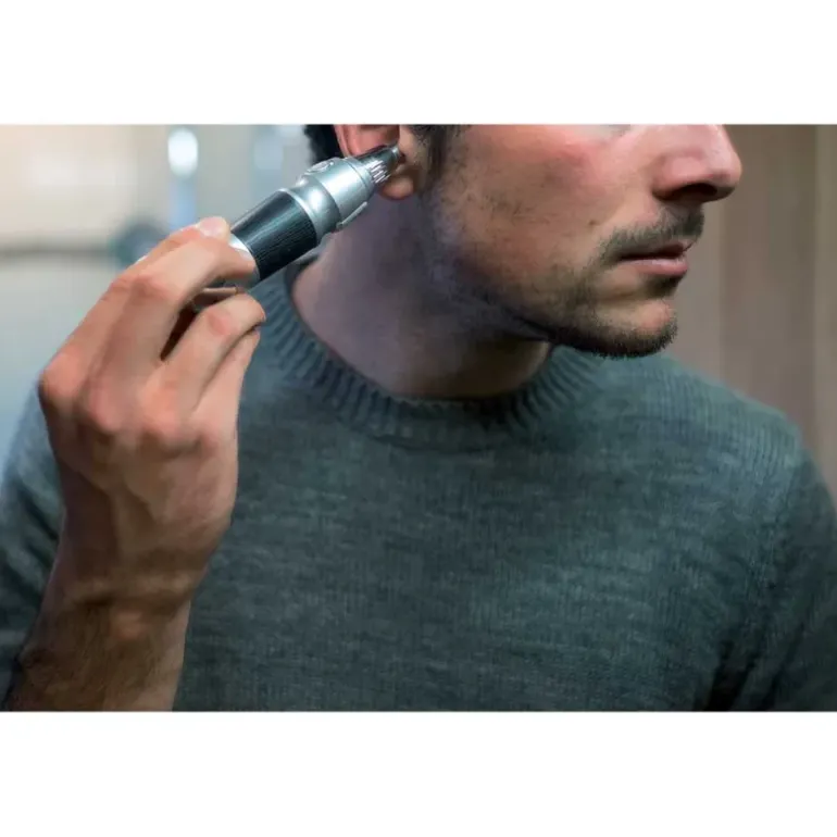 Coupe Poils de Nez