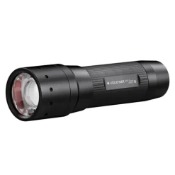 Lampe torche P7 Core 450 Lumens portée 300m piles LR3 incluses