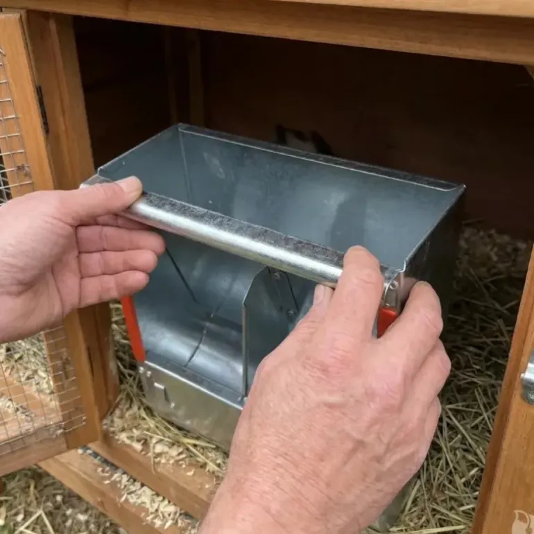 Mangeoire à trémie 2 compartiments 24,5 x 10,5 x 20