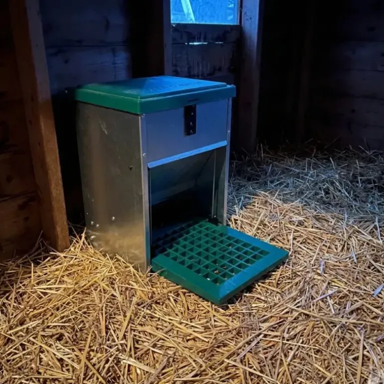 Mangeoire à trémie anti nuisibles Olba Feedomatic 5kg