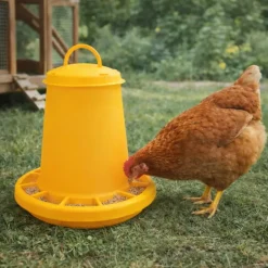 Mangeoire à trémie cylindrique plastique avec poignée - 3,5 kg - Jaune