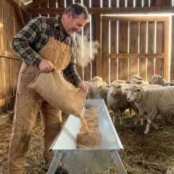Mangeoire linéaire galvanisée moutons brebis chèvres