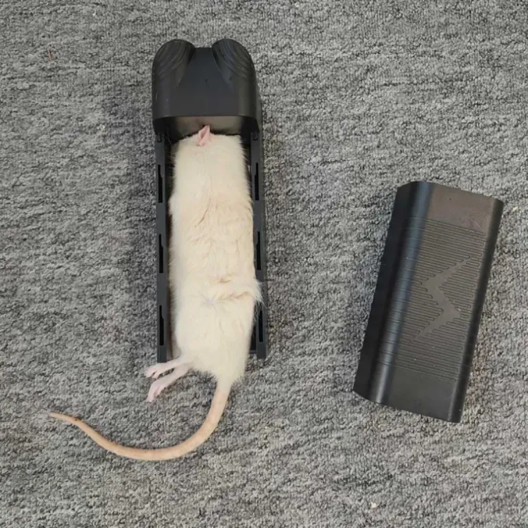 Piège à souris électrique USB - 2500V - 30 chocs par recharge