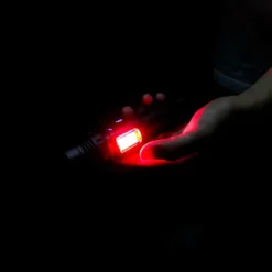 Torche Bright 2000 lumens 3 niveaux d'intensité, en alliage d'alu